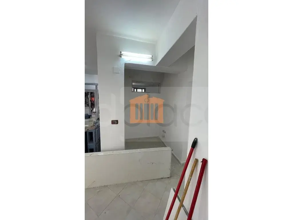 Pasuri të patundshme komerciale 70 m² 1 kati