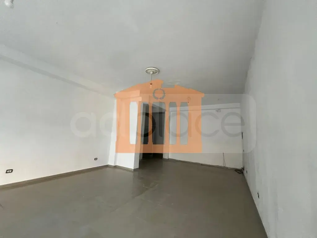 Pasuri të patundshme komerciale 80 m² 1 kati