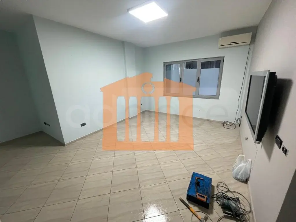 Pasuri të patundshme komerciale 175 m² 1 kati