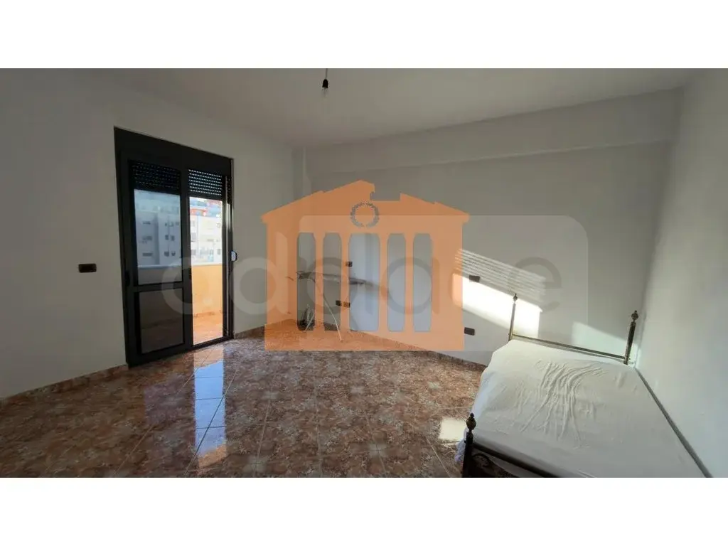 Apartament 1+3 dhoma 124 m² 5 kati