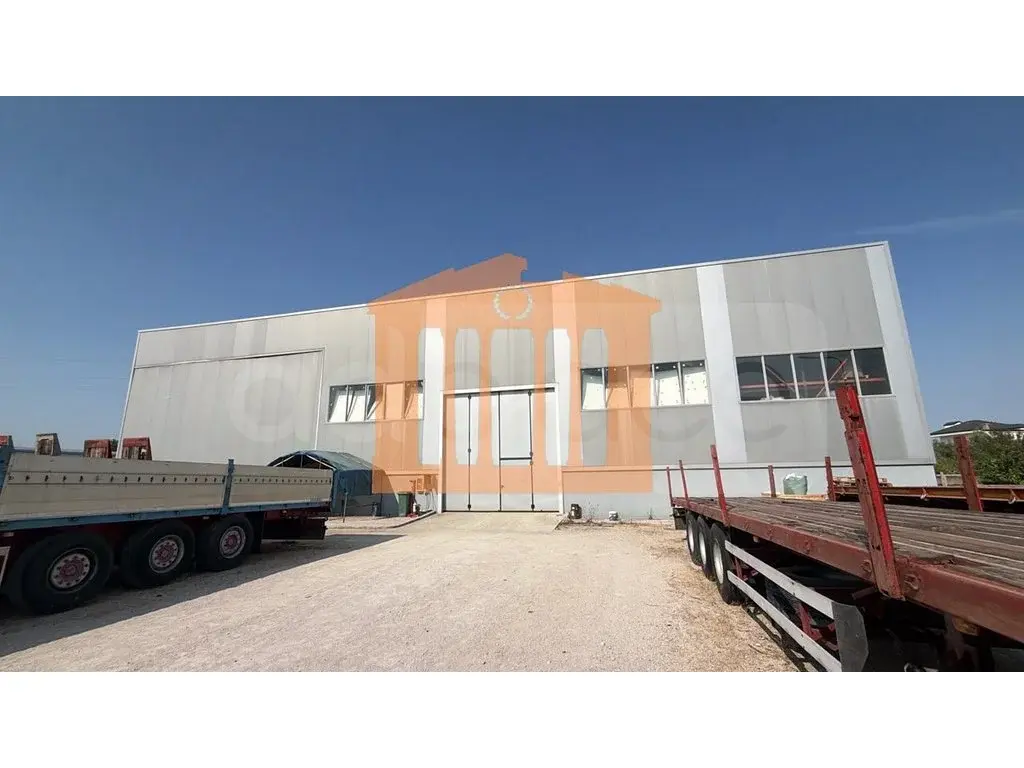 Pasuri të patundshme komerciale 750 m²
