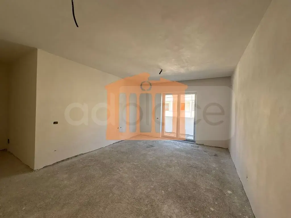 Apartament 1+3 dhoma 114 m² 2 kati