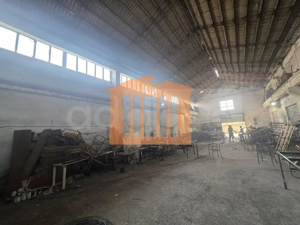 Pasuri të palujtshme komerciale 306 m²