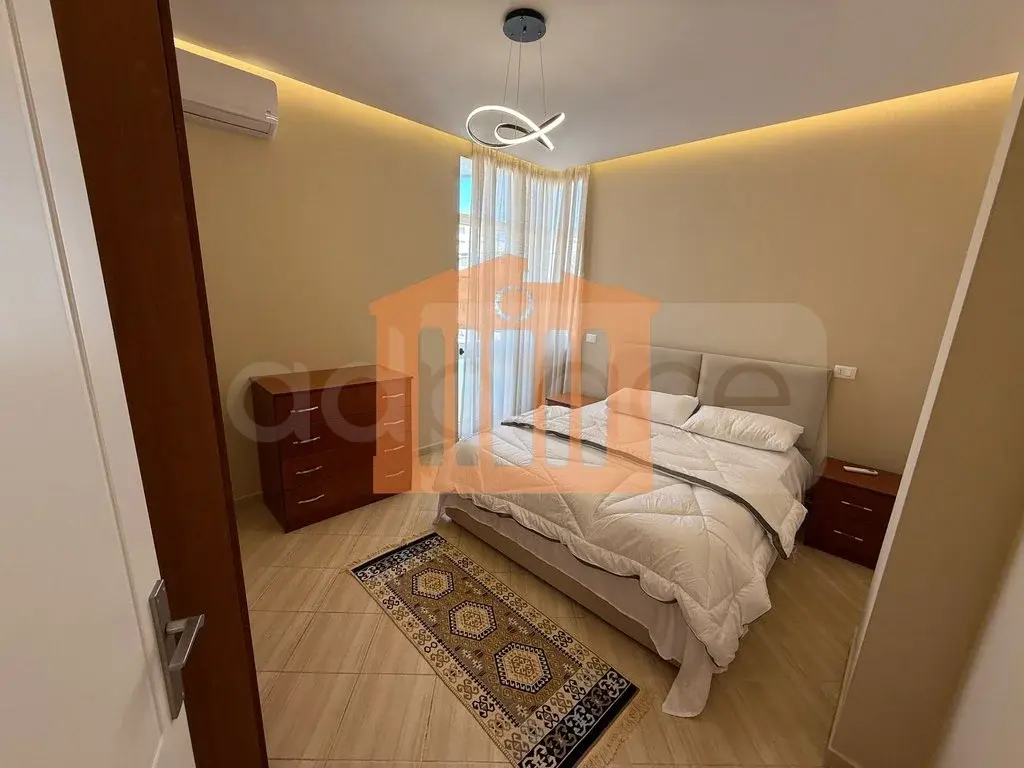 Apartament 1+2 dhoma 100 m² 5 kati