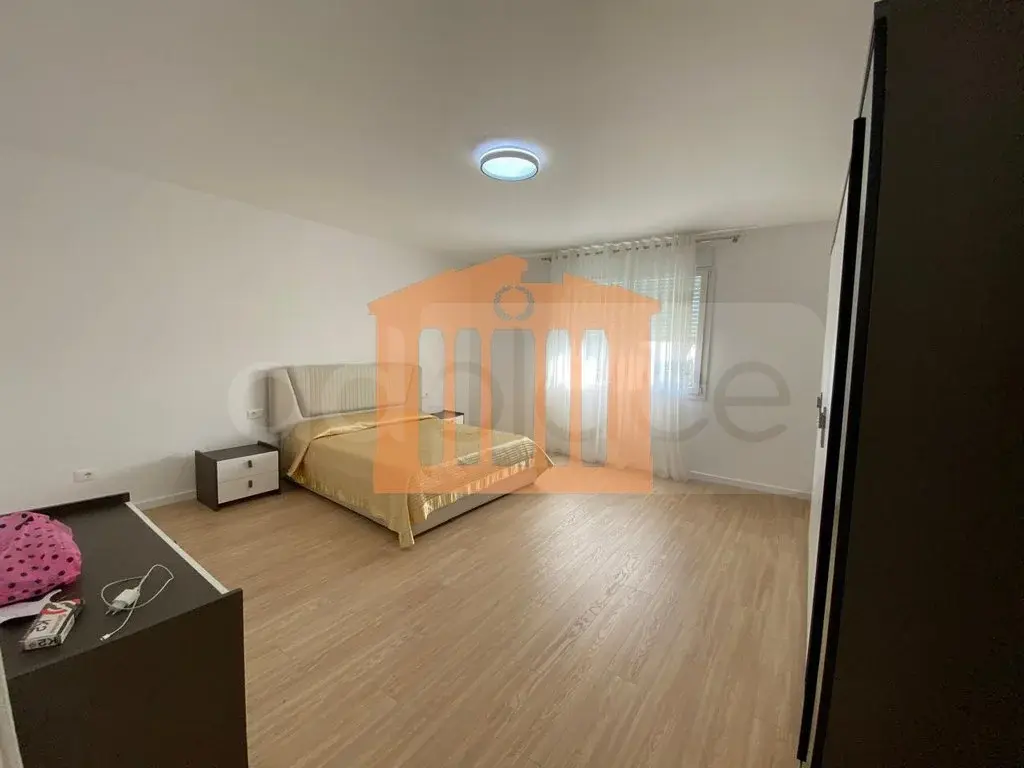 Apartament 1+2 dhoma 120 m² 2 kati