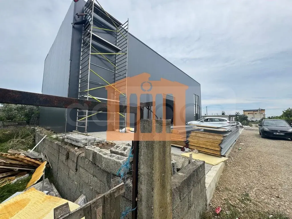 Pasuri të palujtshme komerciale 185 m²