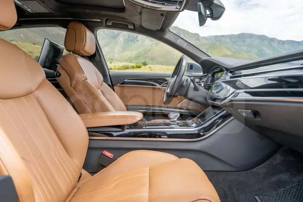Audi A8 D5 2021