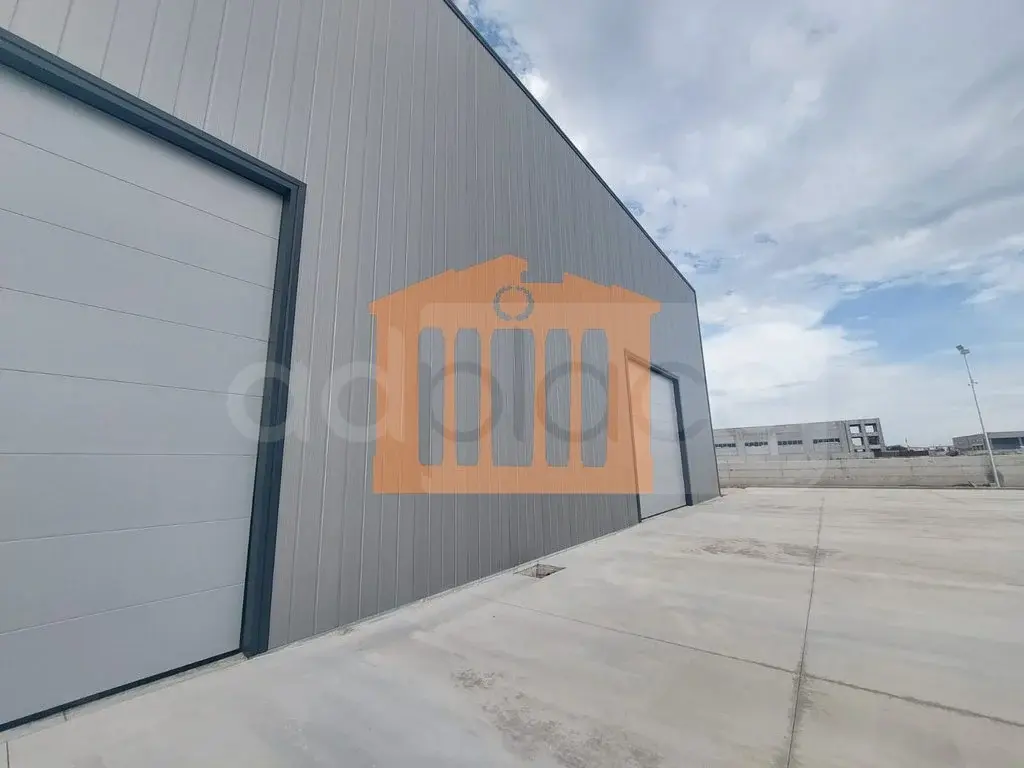 Pasuri të patundshme komerciale 1500 m² 1 kati