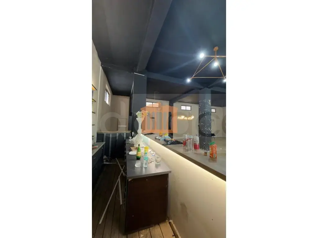 Pasuri të patundshme komerciale 150 m²