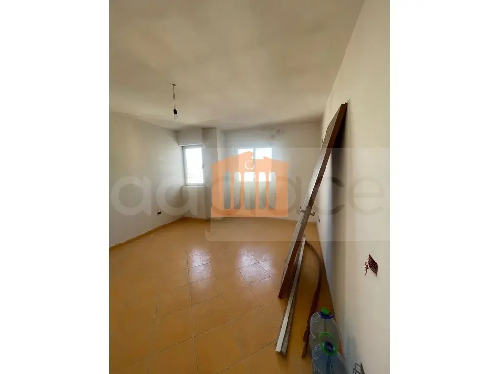 Apartament 1+1 dhoma 80 m² 10 kati