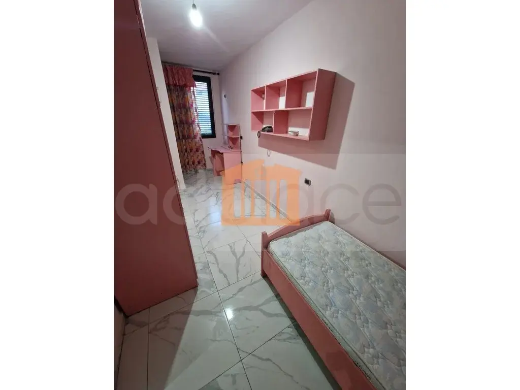 Apartament 1+2 dhoma 120 m² 2 kati