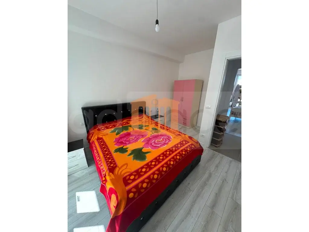 Apartament 1+3 dhoma 120 m² 5 kati