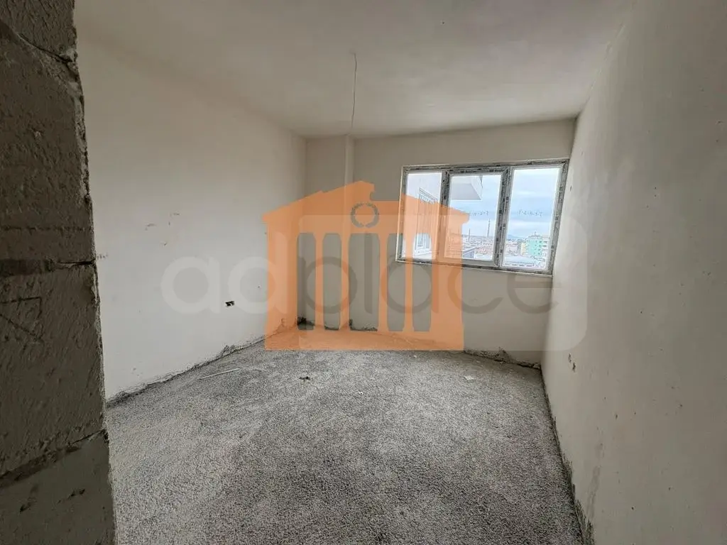 Apartament 1+3 dhoma 107 m² 5 kati