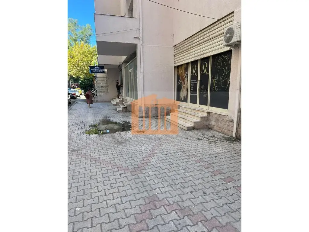 Pasuri të palujtshme komerciale 62 m²