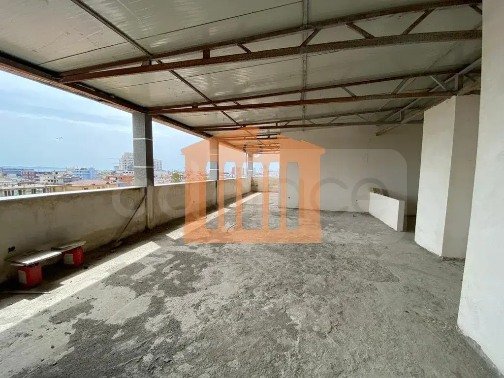 Pasuri të patundshme komerciale 1500 m²