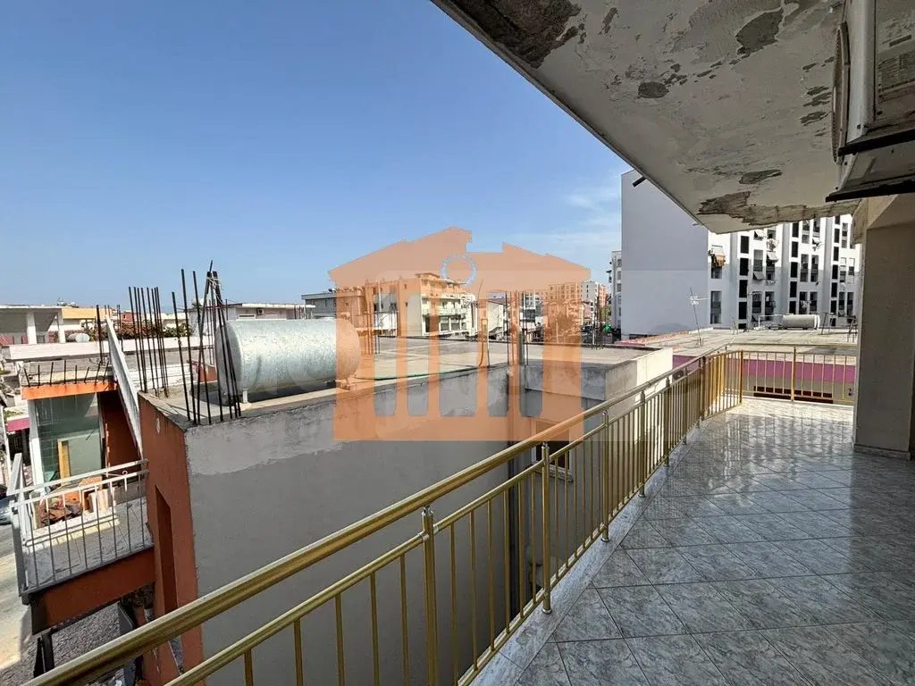 Apartament 1+2 dhoma 120 m² 3 kati