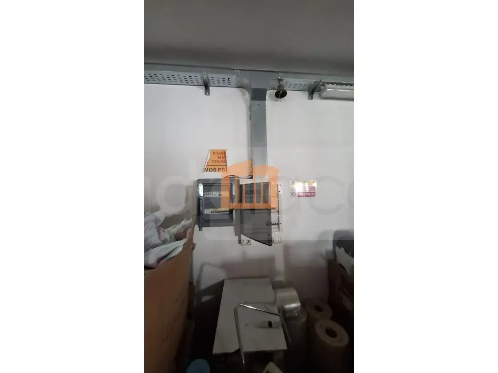 Pasuri të patundshme komerciale 1000 m² 3 kati