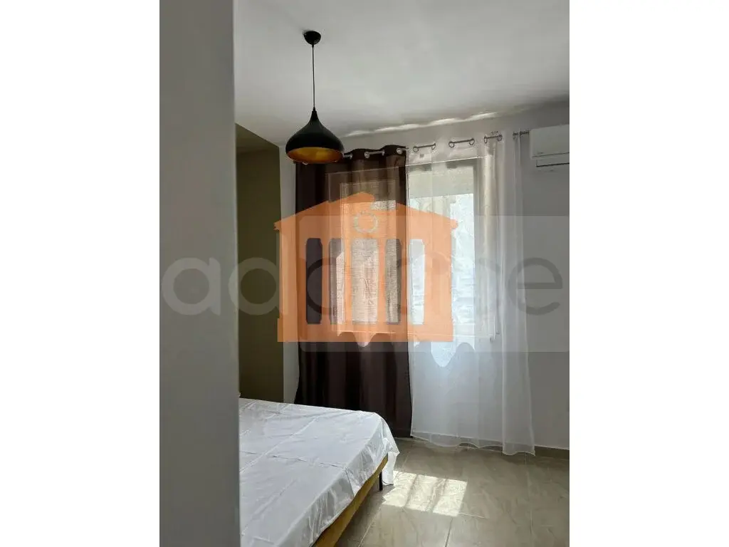 Apartament 1+3 dhoma 140 m² 6 kati