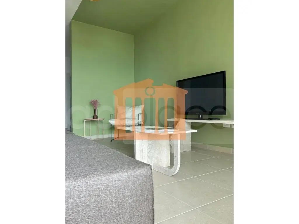Apartament 1+3 dhoma 140 m² 6 kati