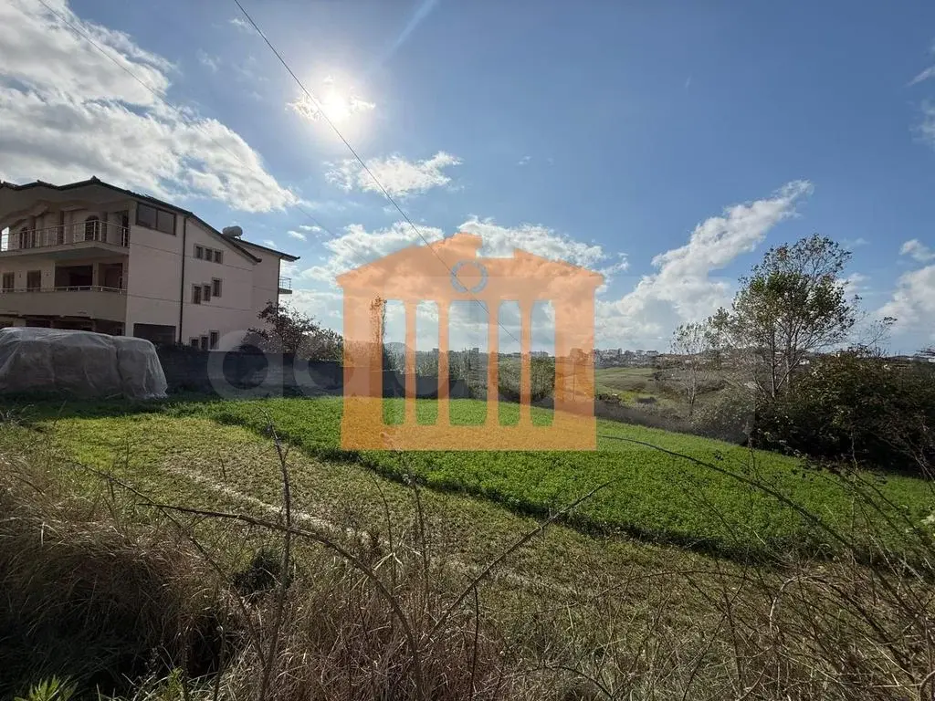 Parcela toke 644 m²