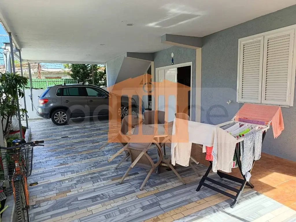 Vilë 194 m² 2 kati
