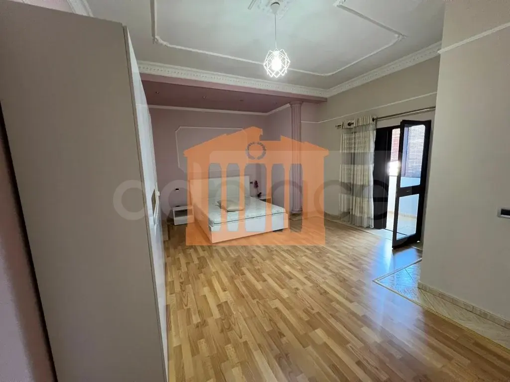 Apartament 1+2 dhoma 105 m² 8 kati