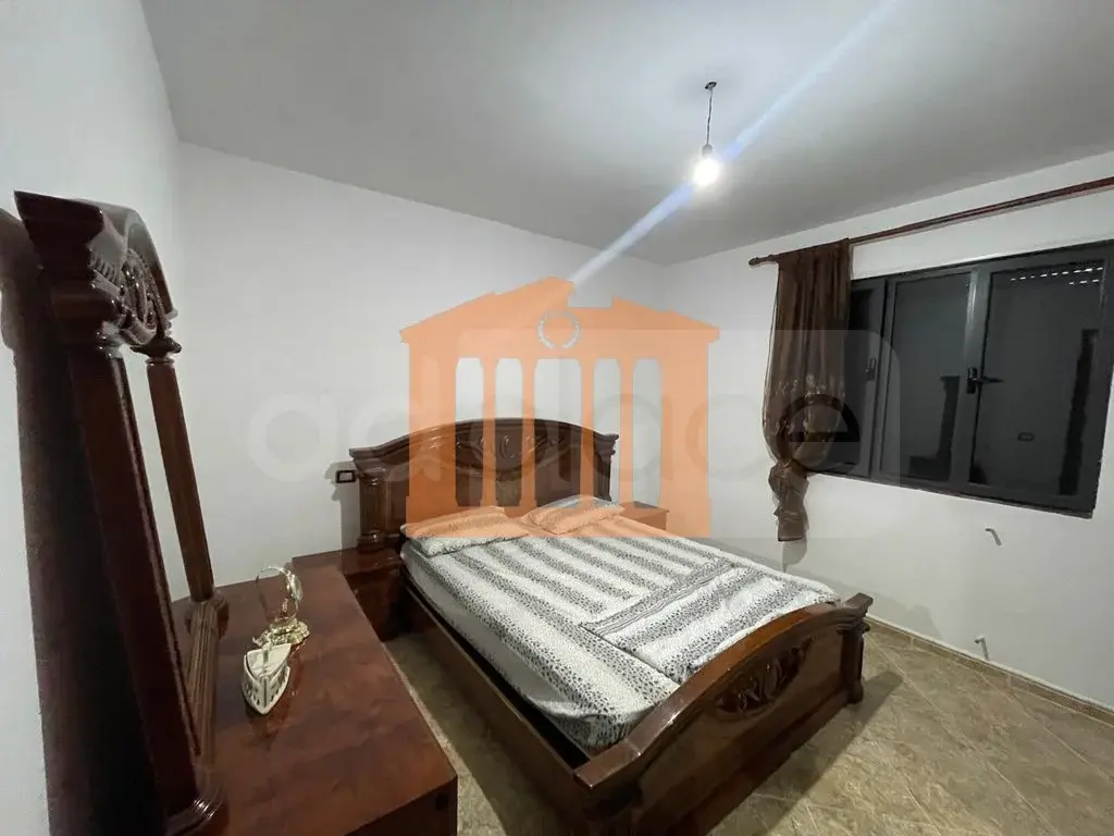 Vilë 450 m²