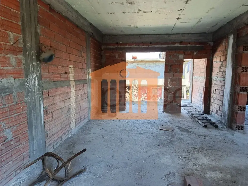 Vilë 220 m² 1 kati
