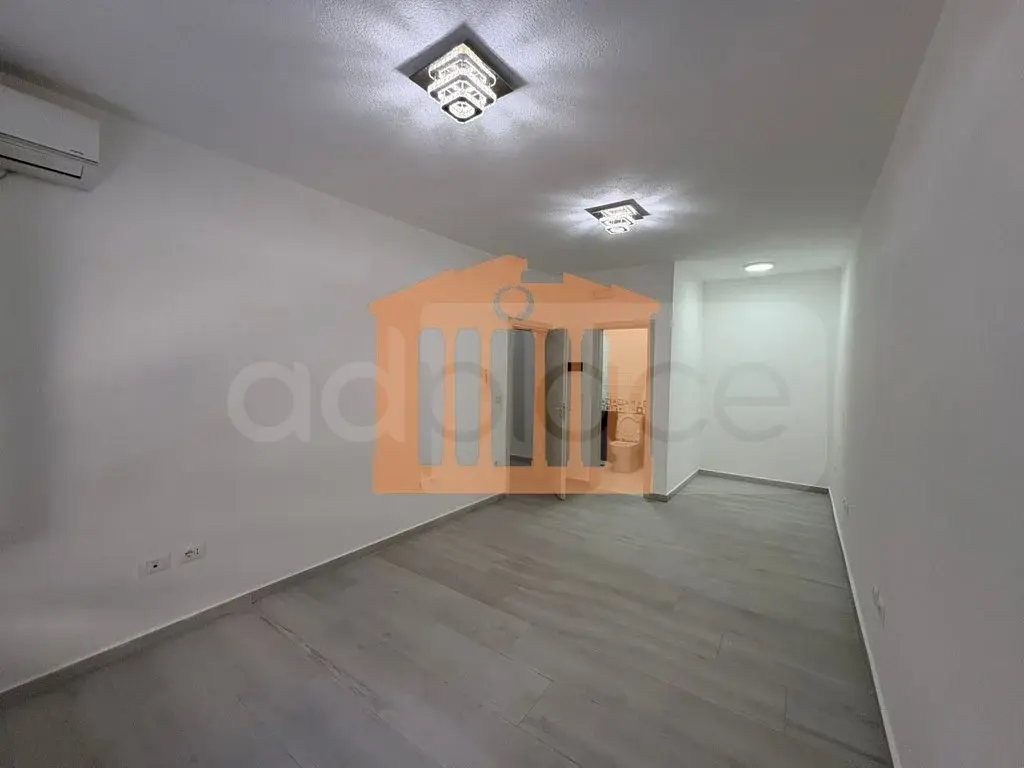 Pasuri të patundshme komerciale 80 m² 1 kati