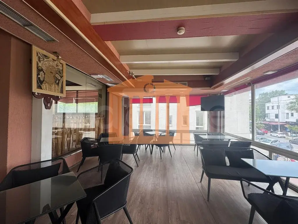 Pasuri të patundshme komerciale 170 m² 1 kati