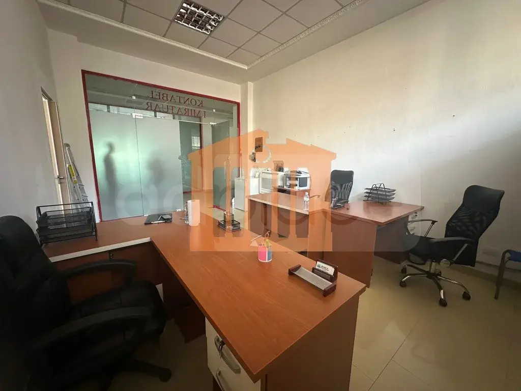 Pasuri të patundshme komerciale 25 m² 2 kati
