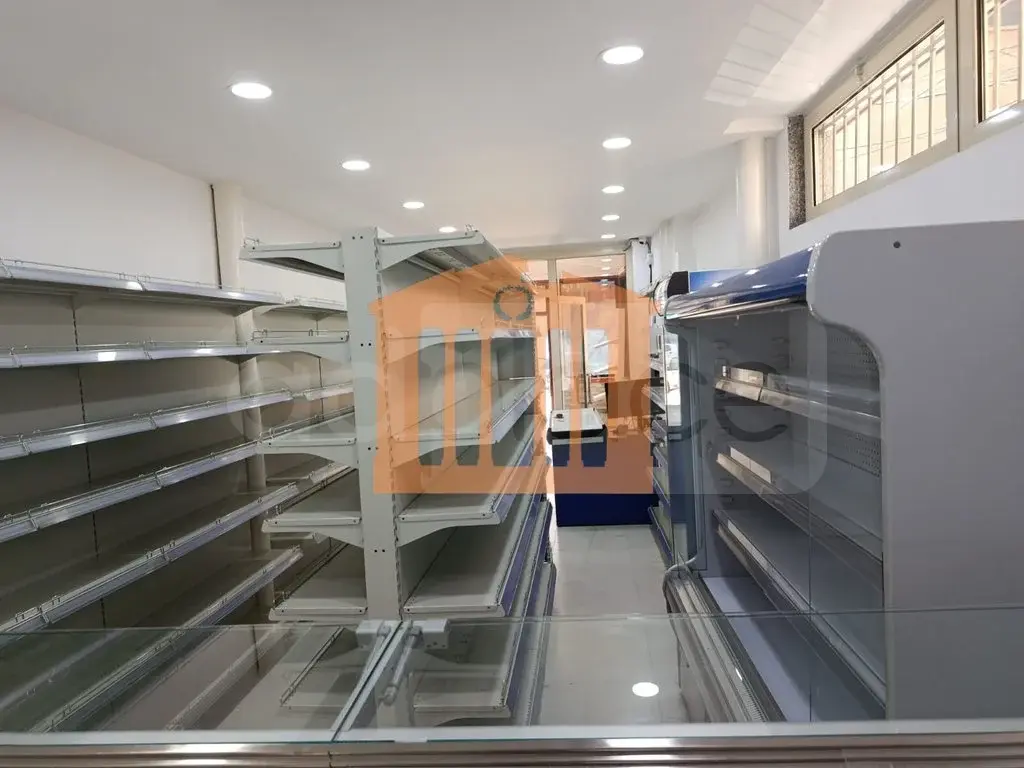 Pasuri të patundshme komerciale 55 m² 1 kati