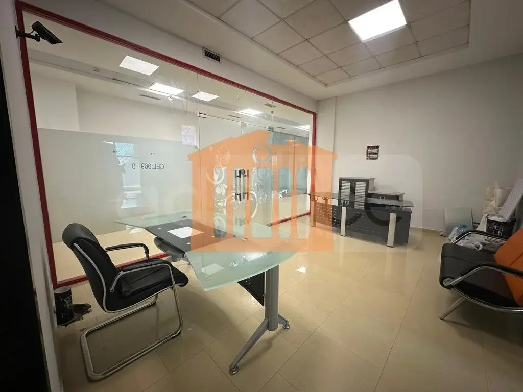Pasuri të patundshme komerciale 128 m² 2 kati