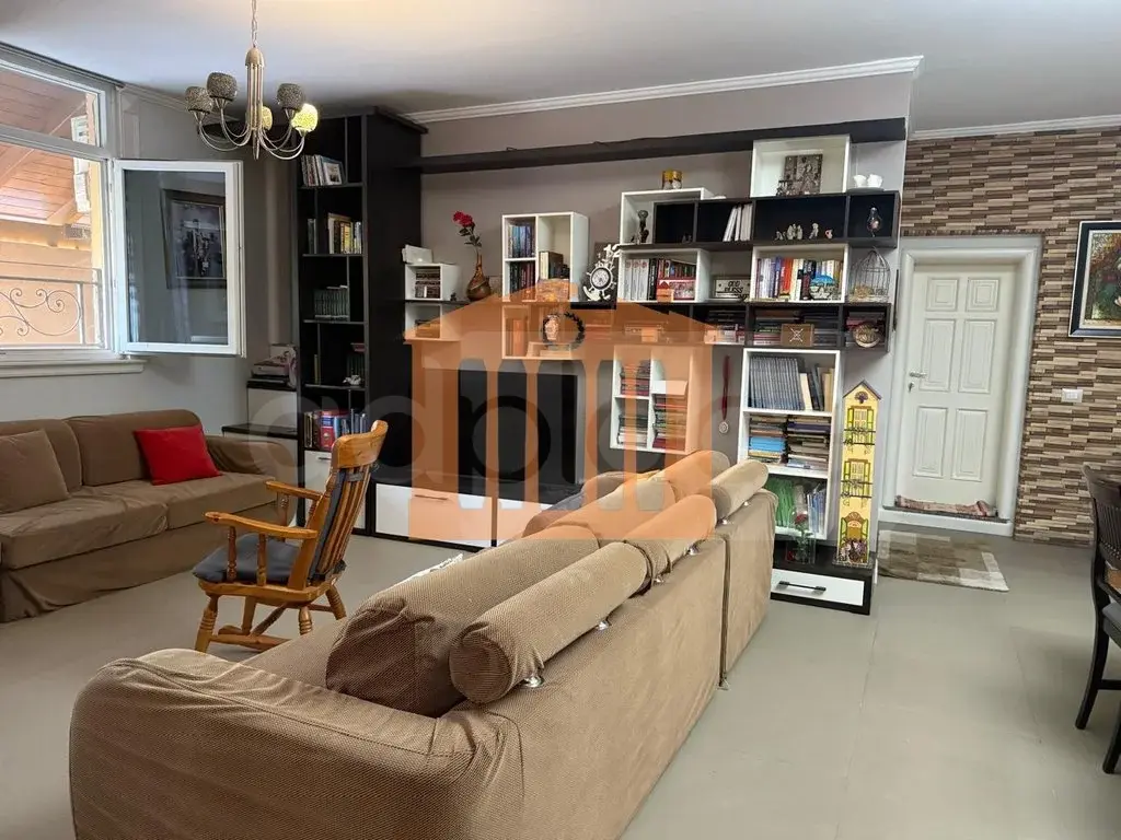 Apartament 1+3 dhoma 140 m²