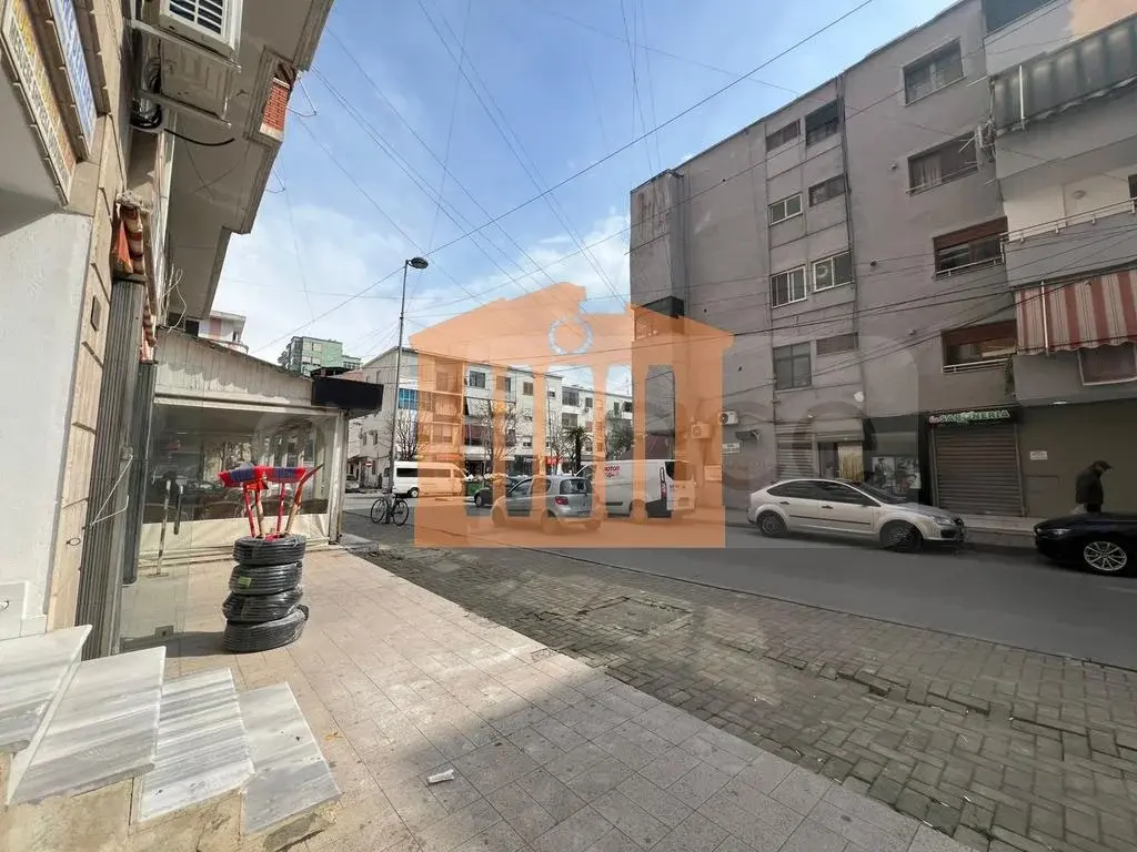 Pasuri të patundshme komerciale 85 m²