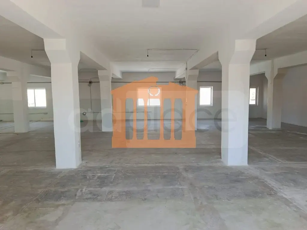 Pasuri të patundshme komerciale 700 m²