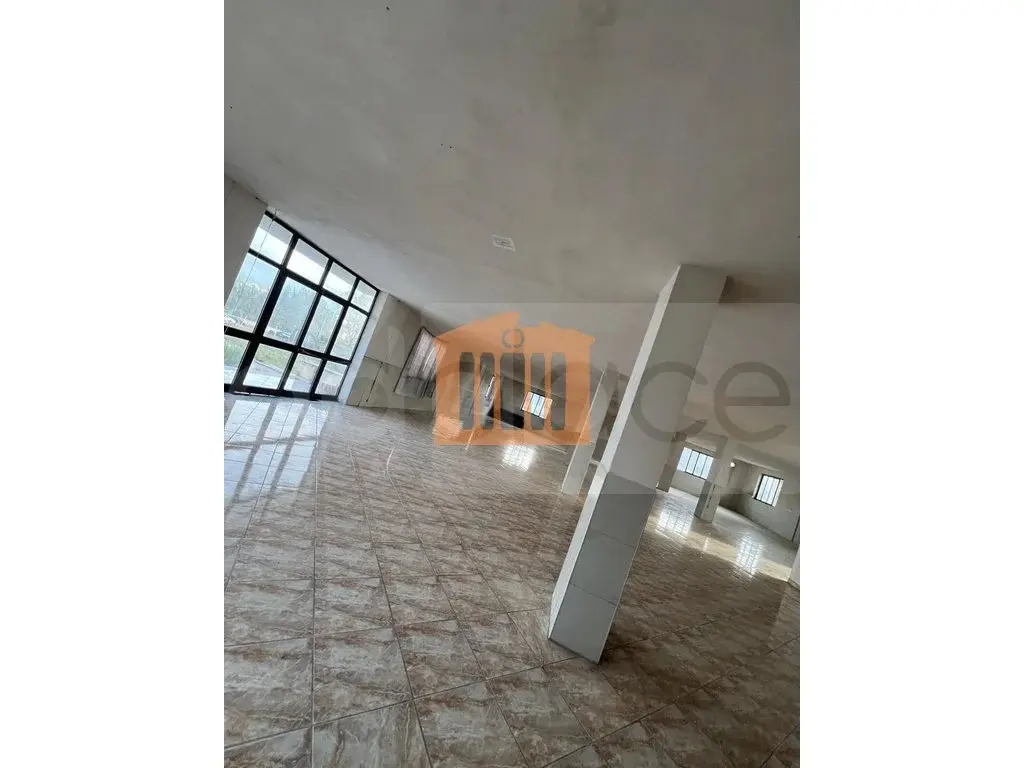 Pasuri të patundshme komerciale 400 m²