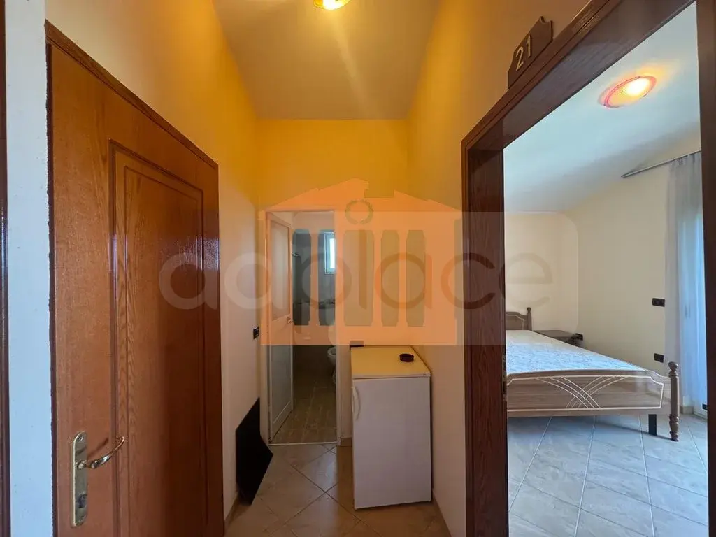 Pasuri të patundshme komerciale 170 m² 1-5 kati