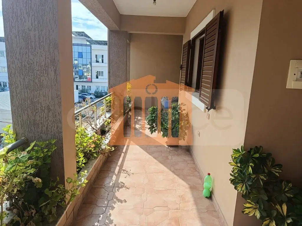 Apartament 1+2 dhoma 90 m²