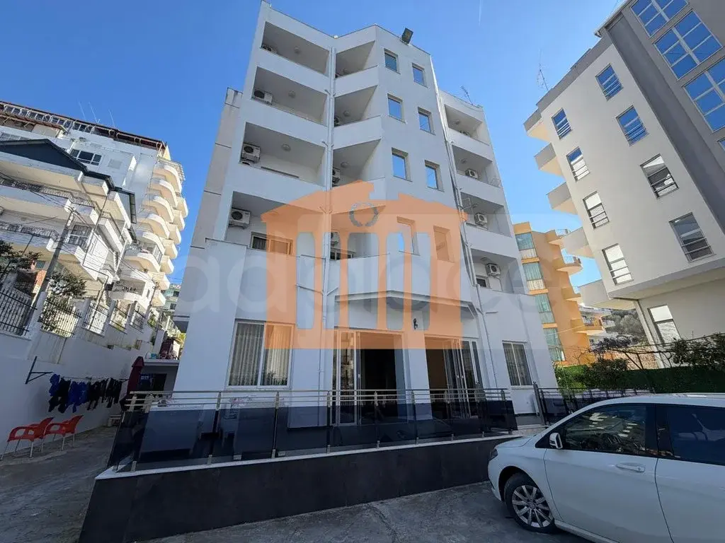 Pasuri të patundshme komerciale 1100 m² 5 kati