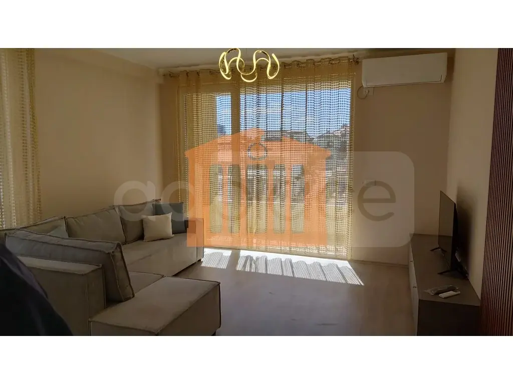 Apartament 1+3 dhoma 137 m² 2 kati