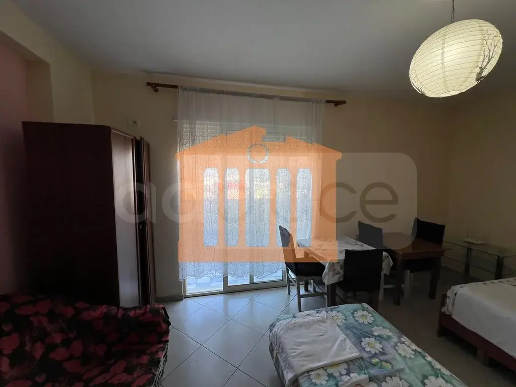Apartament 1+3 dhoma 85 m² 5 kati