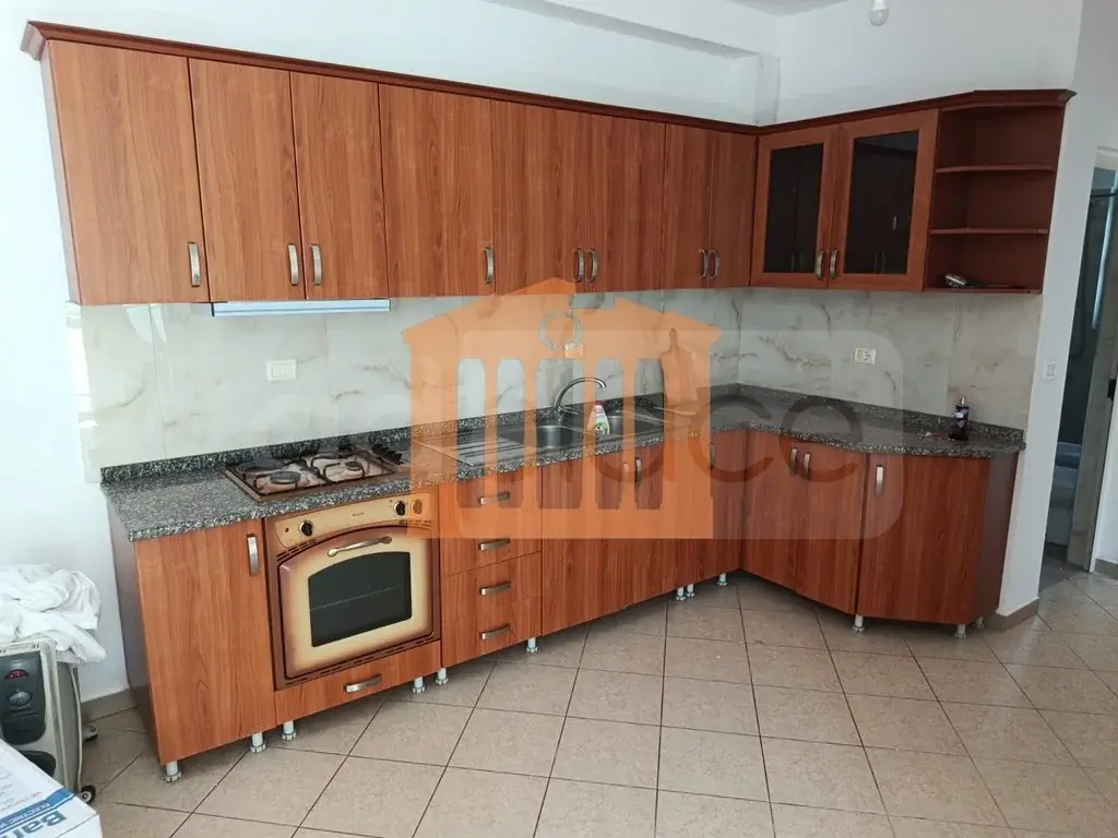 Apartament 1+2 dhoma 80 m² 2 kati