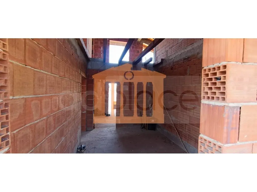 Vilë 360 m²
