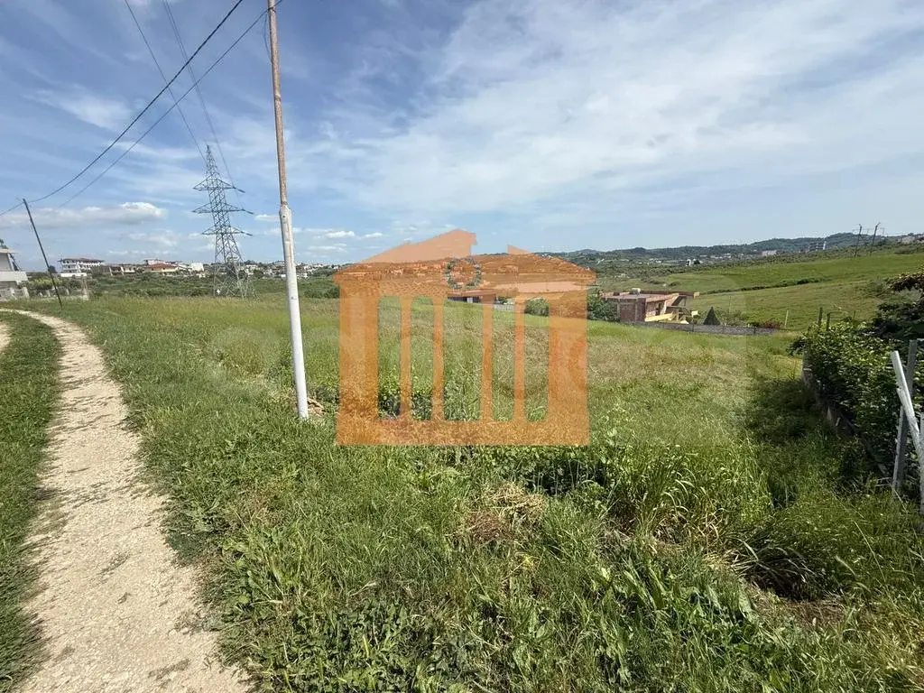 Parcela toke 1000 m²