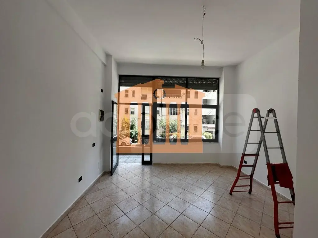 Pasuri të patundshme komerciale 21 m² 1 kati