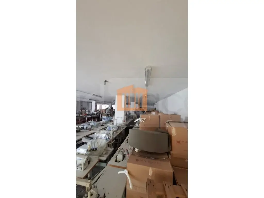 Pasuri të patundshme komerciale 1000 m² 3 kati