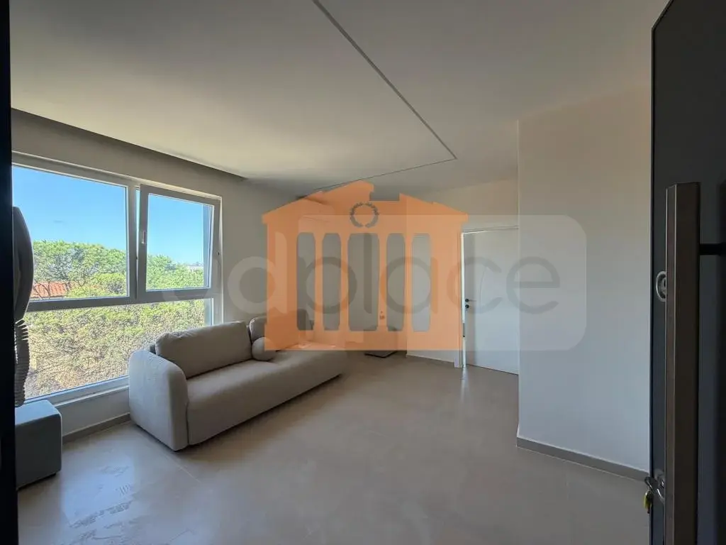 Pasuri të patundshme komerciale 60 m² 3 kati