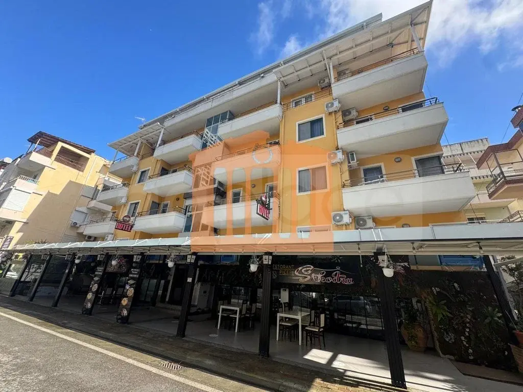Pasuri të palujtshme komerciale 1198 m² 5 kati