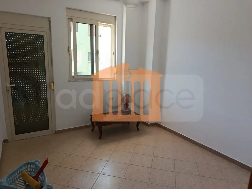 Apartament 1+2 dhoma 80 m² 2 kati